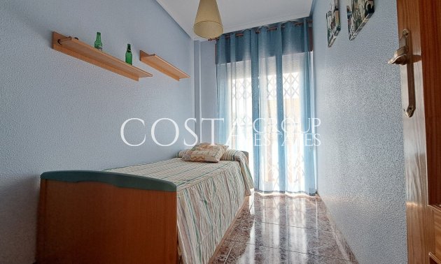 Resale - Villa -
Los Alcazares
