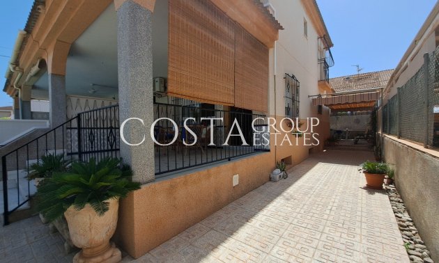 Resale - Villa -
Los Alcazares