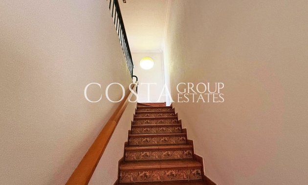 Resale - Villa -
Elda