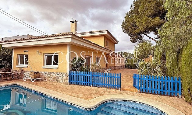 Resale - Villa -
Elda
