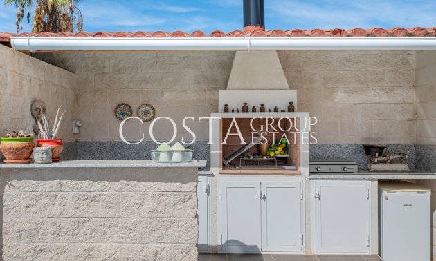 Odsprzedaż - Willa -
Benijofar