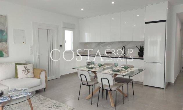 Nowy budynek - Willa -
Torre Pacheco - Balsicas