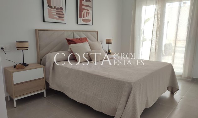 Nowy budynek - Willa -
Torre Pacheco - Balsicas