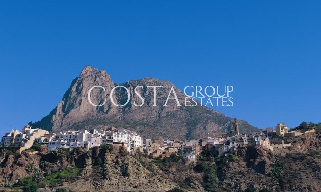 Nowy budynek - Willa -
Finestrat