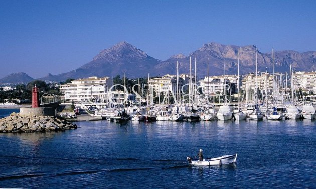 Nowy budynek - Willa -
Finestrat