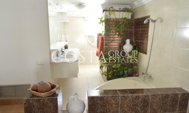 Odsprzedaż - Dom -
Torrevieja - Torrevieja Centro