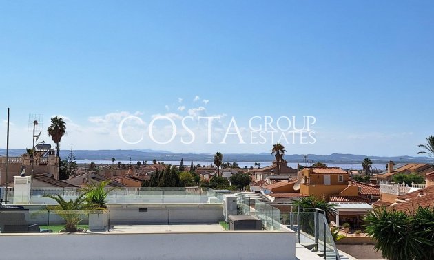 Resale - House -
Torrevieja - Torrevieja Centro