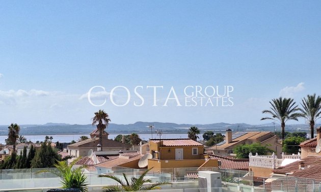 Resale - House -
Torrevieja - Torrevieja Centro