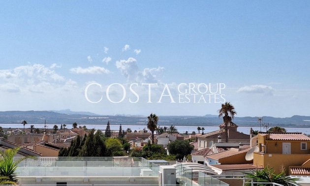 Resale - House -
Torrevieja - Torrevieja Centro