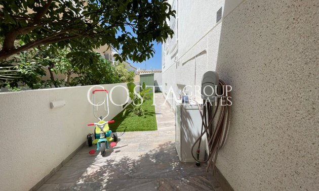 Revente - Maison -
Orihuela - Orihuela Costa