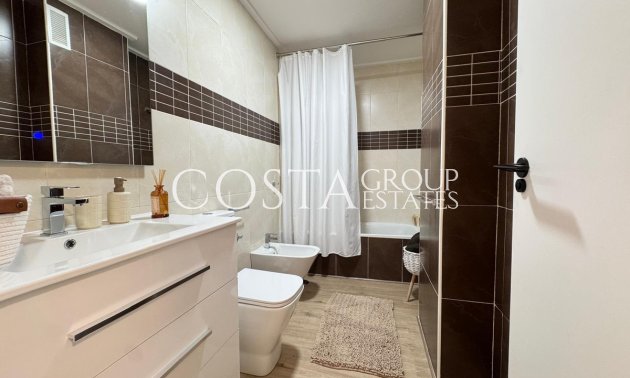 Resale - Apartments -
Torrevieja - Torrevieja Centro