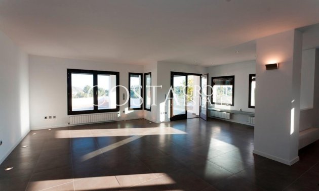 Odsprzedaż - Dom -
Teulada - Moraira