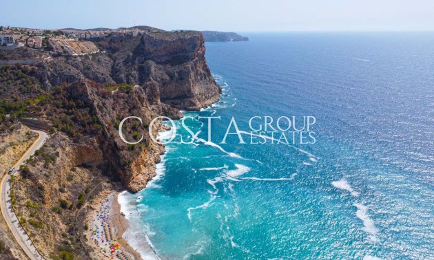 Resale - Villa -
Benitachell - Cumbre Del Sol