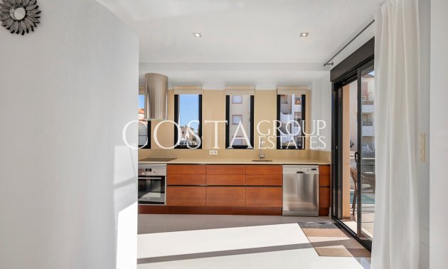 Resale - Villa -
Orihuela - La Zenia