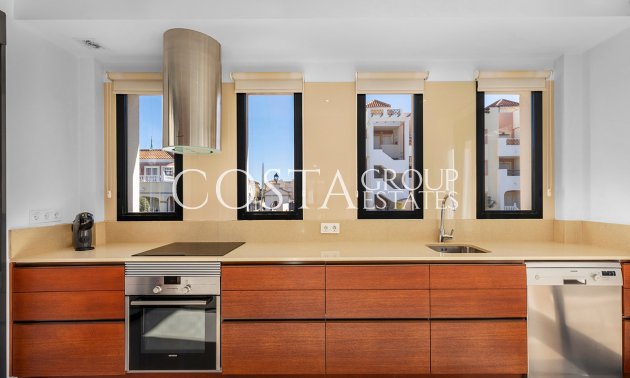 Resale - Villa -
Orihuela - La Zenia