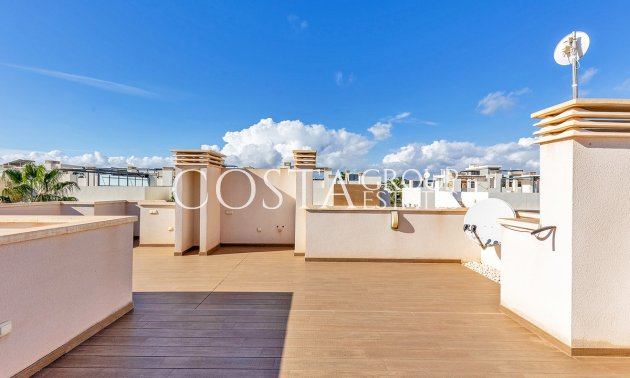 Resale - Villa -
Orihuela - La Zenia