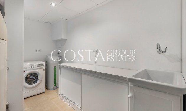 Resale - Villa -
Orihuela - La Zenia