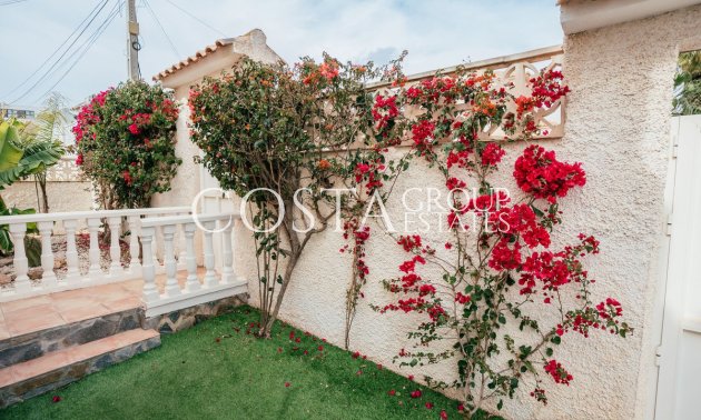 Wiederverkauf - Villa -
Orihuela - Villamartin