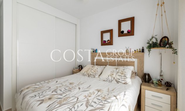 Resale - Apartments -
Orihuela - Villamartin