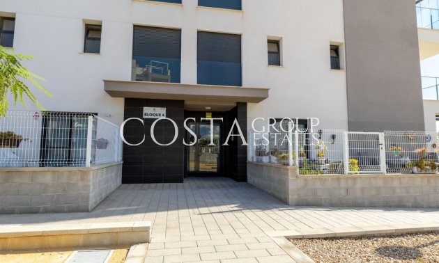 Resale - Apartments -
Orihuela - Villamartin