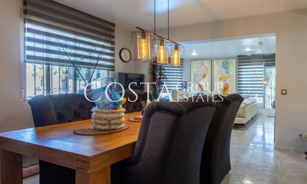 Odsprzedaż - Willa -
Benijofar