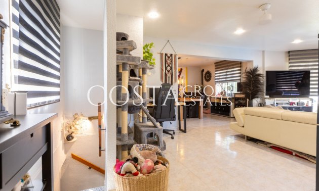 Odsprzedaż - Willa -
Benijofar