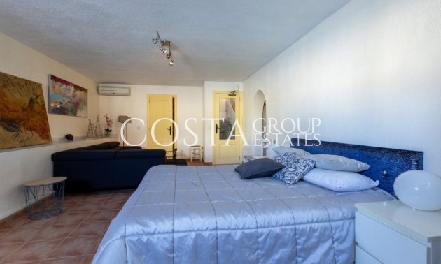 Odsprzedaż - Willa -
Benijofar