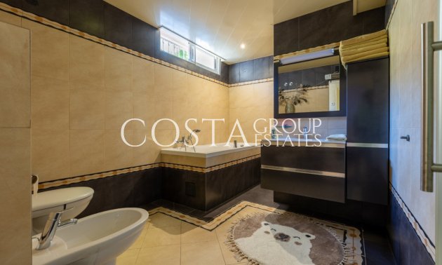 Odsprzedaż - Willa -
Benijofar