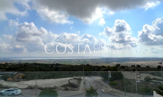 Resale - Villa -
San Miguel de Salinas - San Miguel de Salinas Centro