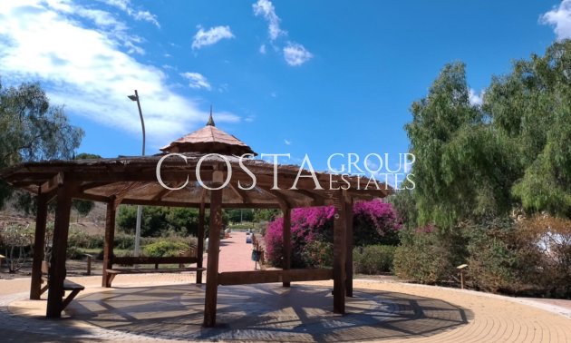 Herverkoop - Villa -
Torrevieja - Torrevieja Centro