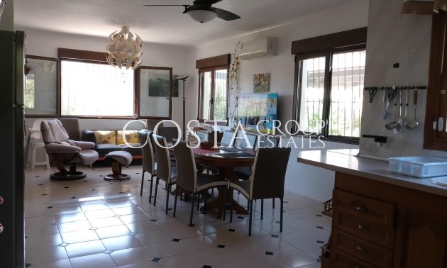 Herverkoop - Villa -
Torrevieja - Torrevieja Centro