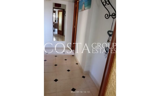 Herverkoop - Villa -
Torrevieja - Torrevieja Centro