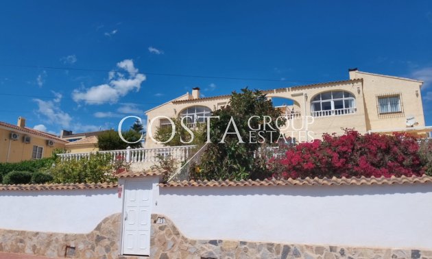 Herverkoop - Villa -
Torrevieja - Torrevieja Centro