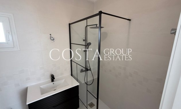 Wiederverkauf - Villa -
Torrevieja - Torrevieja Centro