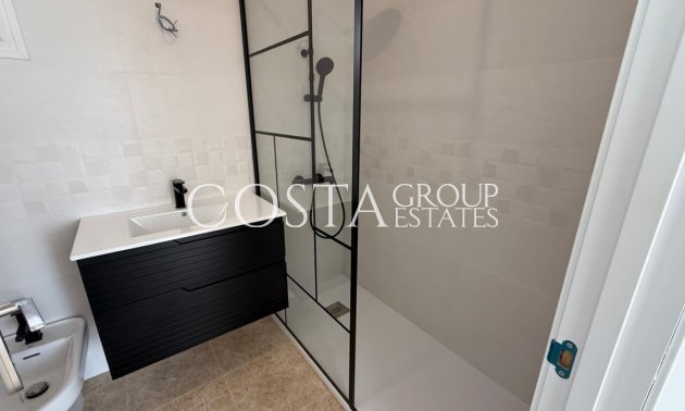 Wiederverkauf - Villa -
Torrevieja - Torrevieja Centro