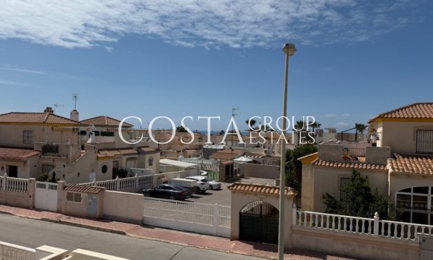 Wiederverkauf - Villa -
Torrevieja - Torrevieja Centro