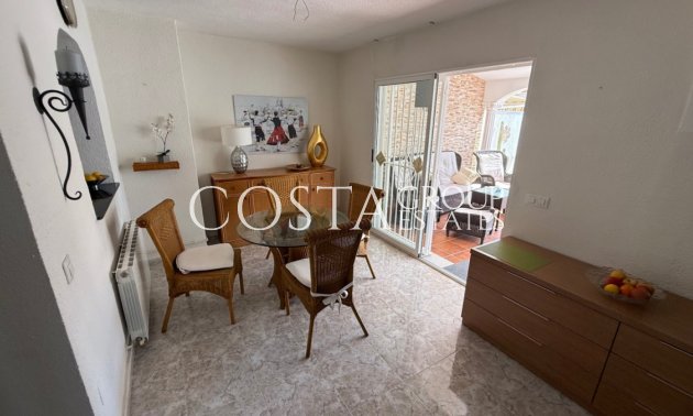 Revente - Villa -
Torrevieja - Torrevieja Centro