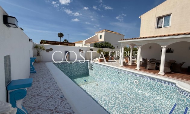 Revente - Villa -
Torrevieja - Torrevieja Centro