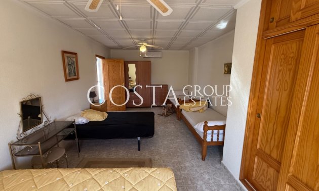 Revente - Villa -
Torrevieja - Torrevieja Centro