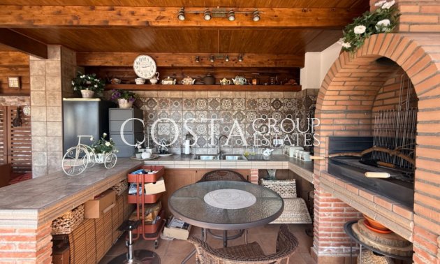 Herverkoop - Villa -
Torrevieja - Torrevieja Centro