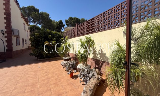 Herverkoop - Villa -
Torrevieja - Torrevieja Centro