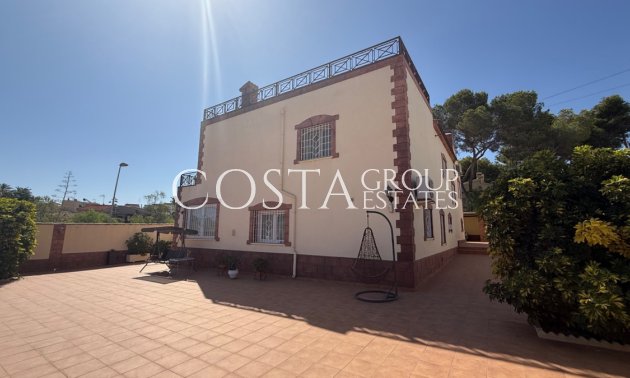 Herverkoop - Villa -
Torrevieja - Torrevieja Centro