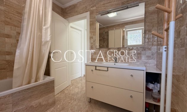 Herverkoop - Villa -
Torrevieja - Torrevieja Centro