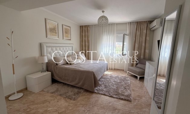 Herverkoop - Villa -
Torrevieja - Torrevieja Centro