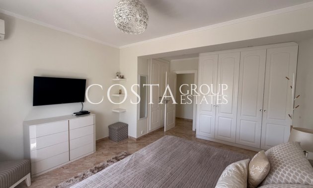 Herverkoop - Villa -
Torrevieja - Torrevieja Centro