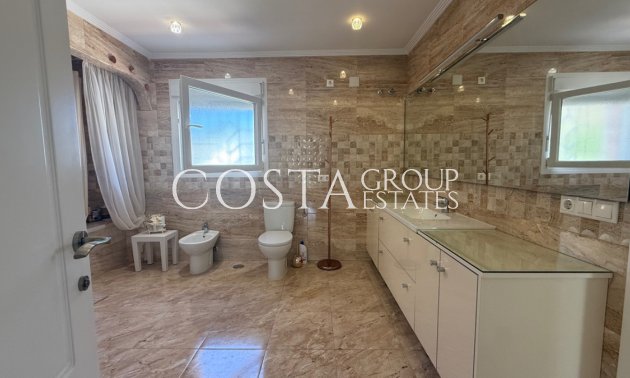 Herverkoop - Villa -
Torrevieja - Torrevieja Centro