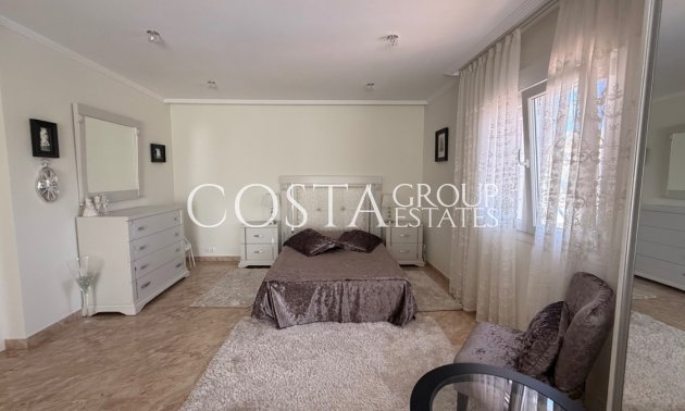 Herverkoop - Villa -
Torrevieja - Torrevieja Centro