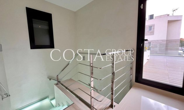 Resale - Villa -
Orihuela - Dehesa de Campoamor