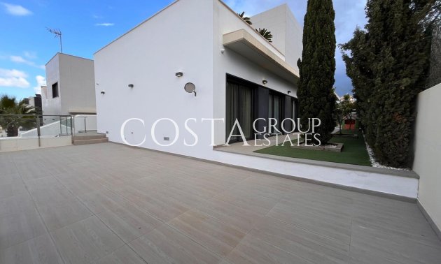 Resale - Villa -
Orihuela - Dehesa de Campoamor