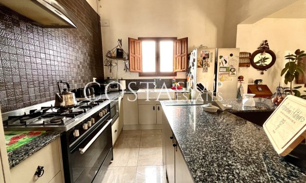 Odsprzedaż - Willa -
Dolores - Dolores Centro